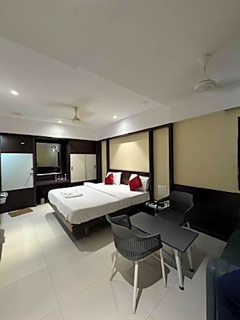 Hotel ASHRAYA INN