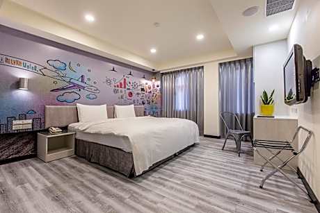 Standard Queen Room