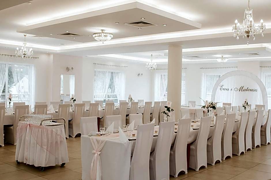 Zajazd CHATA Kębłowo