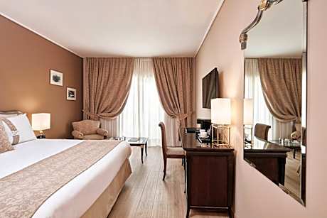 Premium Classic Room with Pool View