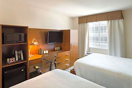 Queen Room with Two Queen Beds and City View