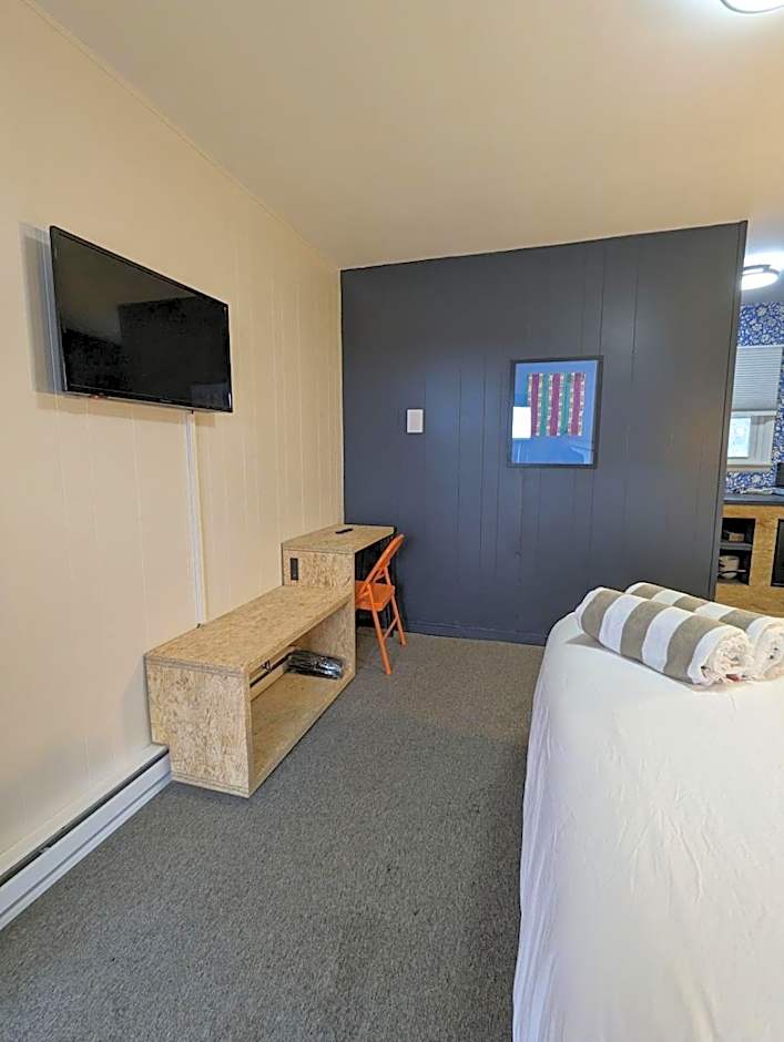 The Brooks Motel