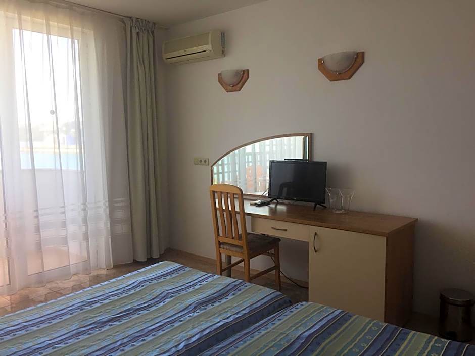 Hotel Oasis - Beach Access