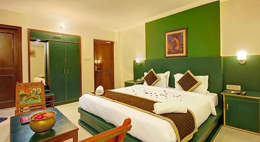 Hotel Jaisingh Palace