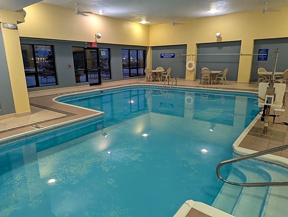 Days Inn by Wyndham Fargo