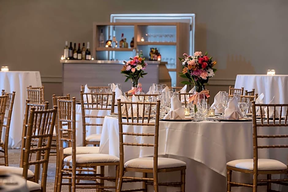 The Benson Portland, Curio Collection by Hilton