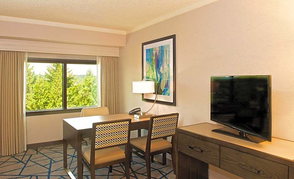 Embassy Suites by Hilton Portland Tigard