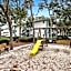 5 stars Peaceful Condo - 7 min walk to the beach