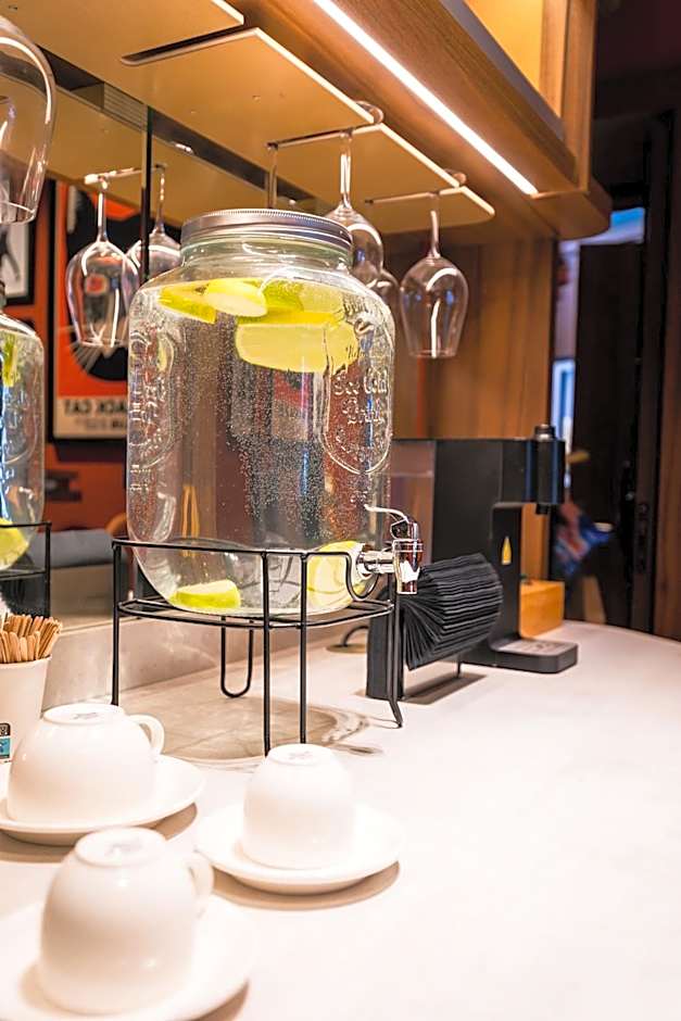 Hotel Montparnasse Saint Germain