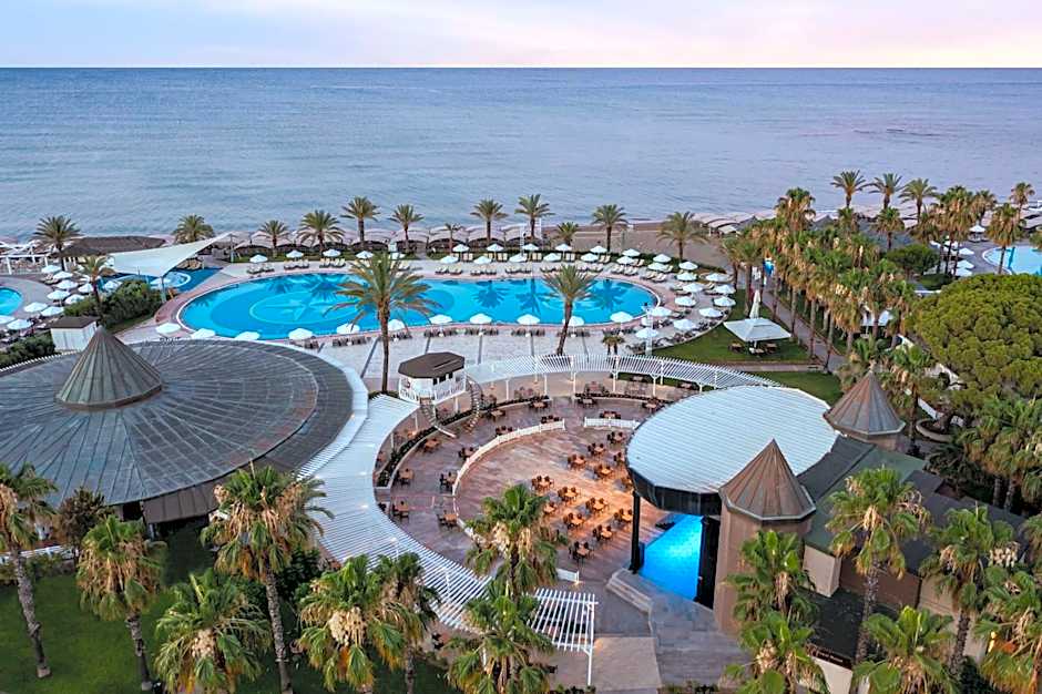 Papillon Belvil Holiday Village