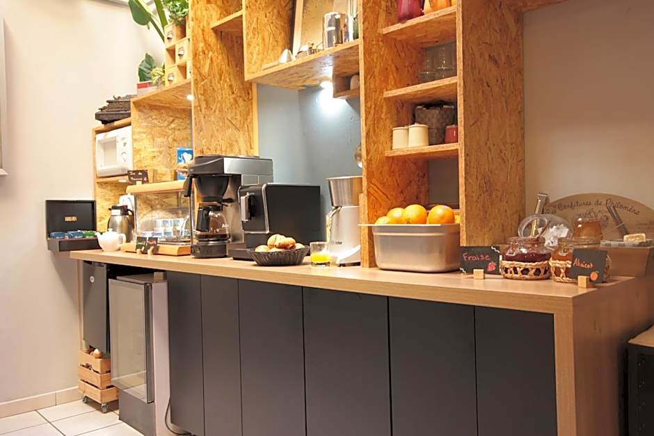 Hôtel Des Arts, Artisanal et Indépendant