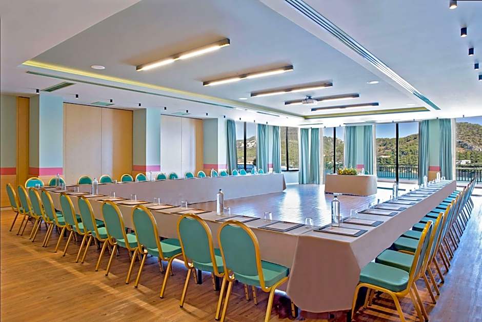 Dolce by Wyndham Athens Attica Riviera