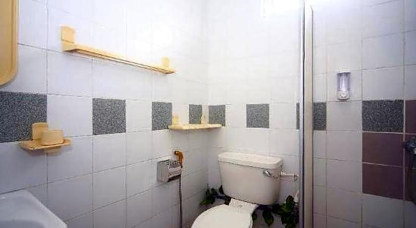 OYO 563 Jockey Lodge Hotel