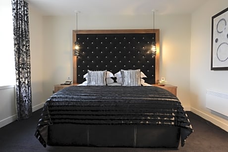 King Junior Suite (1 King Bed)