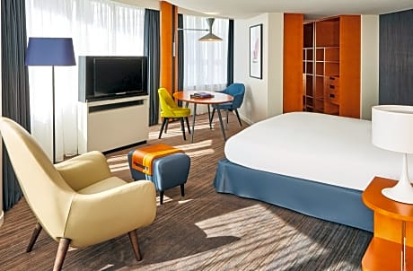 Junior Suite with King Bed and Working Space
