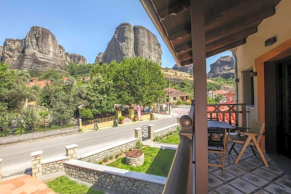 Meteora Heaven and Earth Kastraki premium suites - Adults Friendly