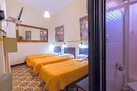 Double Room with Extra Bed (3 Adults) with Bathroom