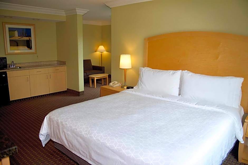 Holiday Inn Express Hotel & Suites Vacaville By IHG