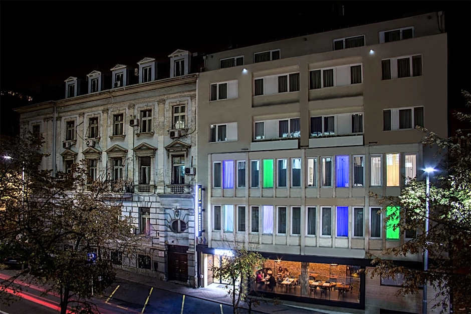 Belgrade Inn Garni Hotel