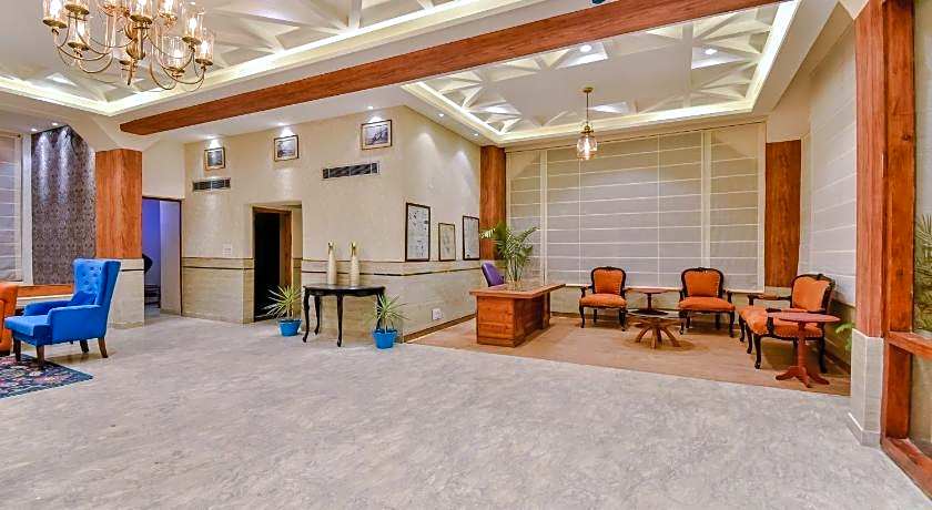 Hotel Snowcrests Manor