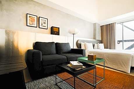 Deluxe King Room with Balcony
