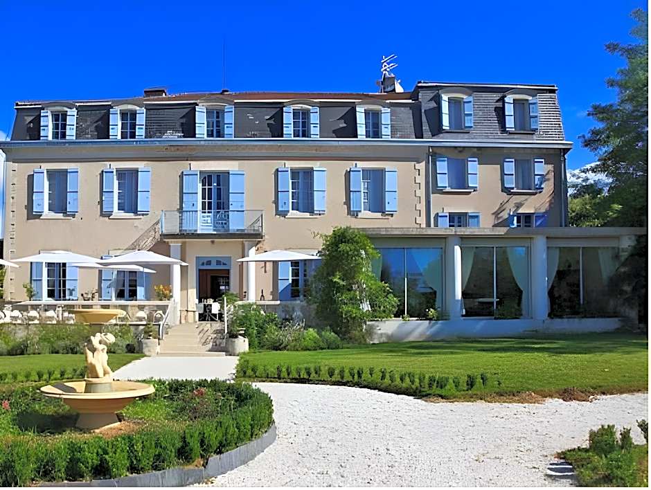 Logis Hotel Restaurant Chateau Bellevue