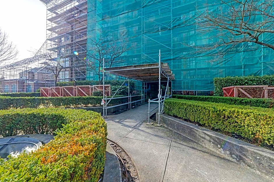 Art Deco Broadway Queen Room