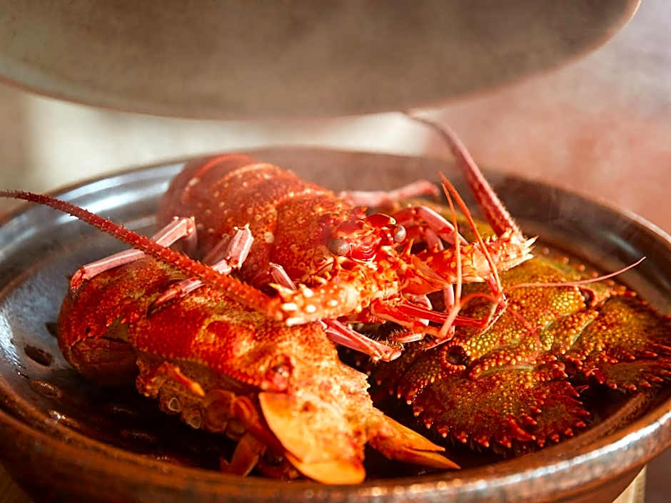 Hotel Shigira Mirage Beach Front