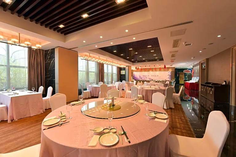 Howard Johnson Shipu Plaza Ningbo