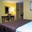 Sullivan Trail Inn & Suites