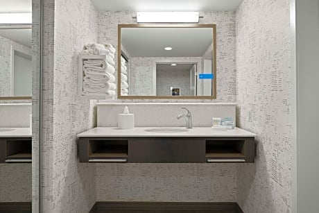 King Room W/ Sofa Bed And Fridge Non Smoking