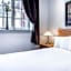 Hotel Louisbourg