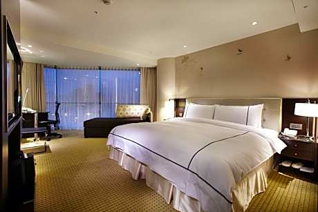 K Deluxe Double Room