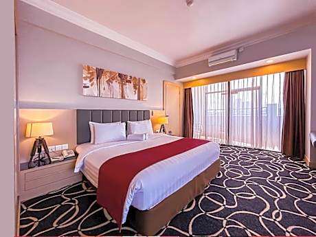Premier Suite - Breakfast for 2 People Included