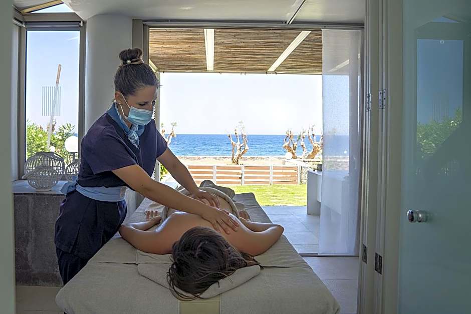 Maritimo Beach Hotel