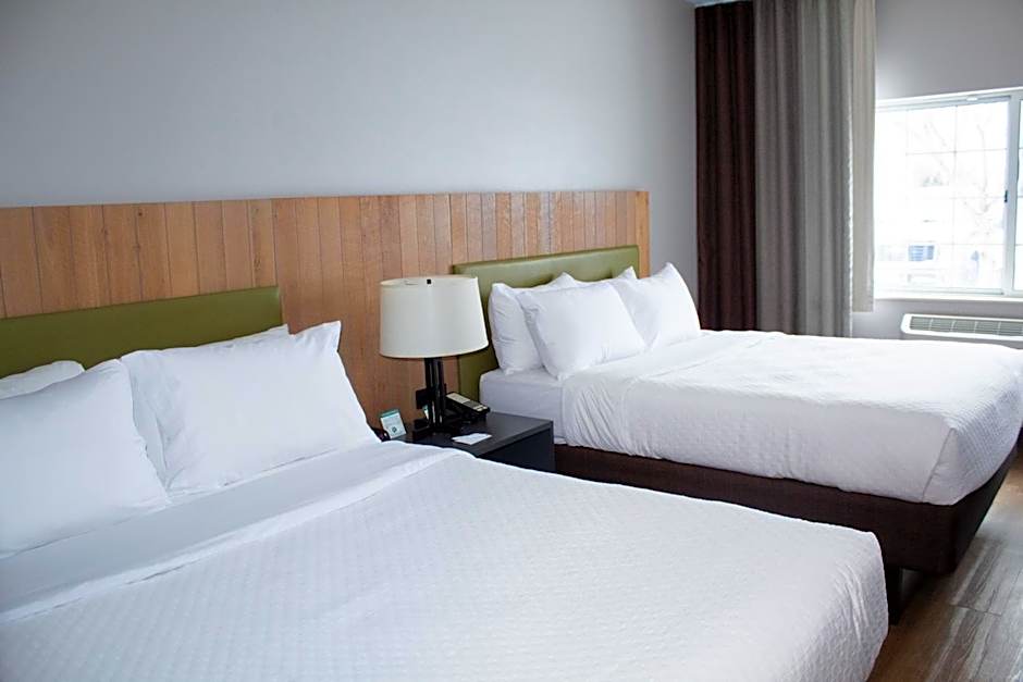 Country Inn & Suites by Radisson, Big Rapids, MI