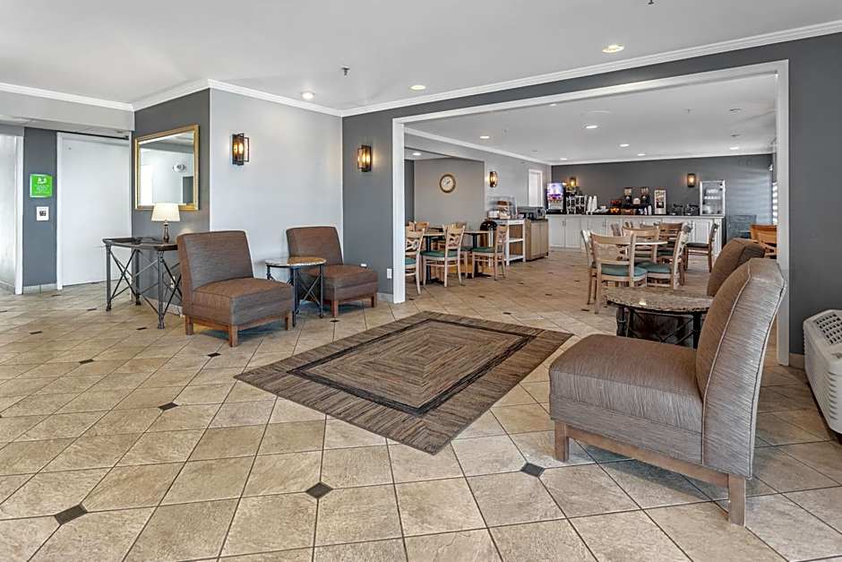 La Quinta Inn & Suites by Wyndham Cleveland Independence