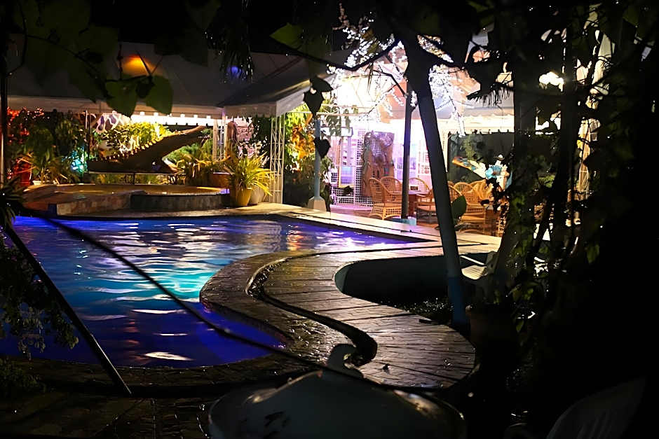 Deep Forest Garden Hotel