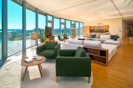 Penthouse Suite with Panoramic Sea View and Terrace