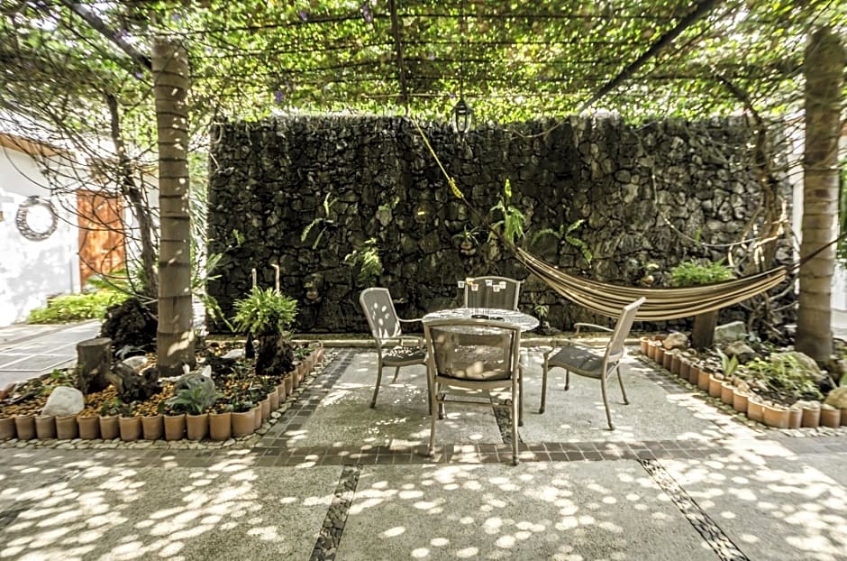 Las Mariposas Eco-Hotel & Studios