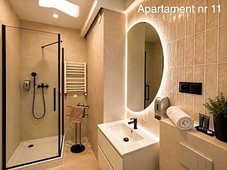 One-Bedroom Apartment with Balcony