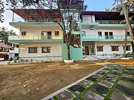 Wavelash Resort