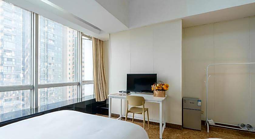 Sunny Apartment Of Grand Continental
