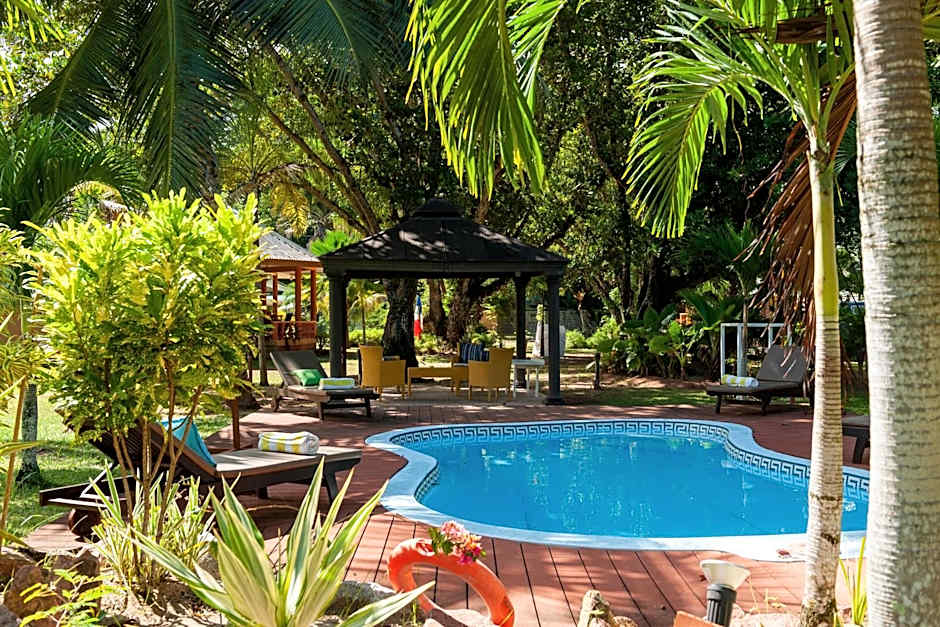 Villas des Alizes beachfront suites and garden villas