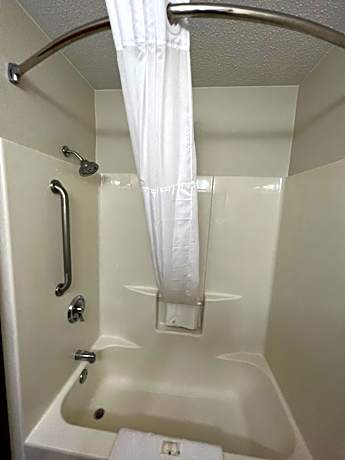 1 King Bed, Suite, Nonsmoking, Upgrade