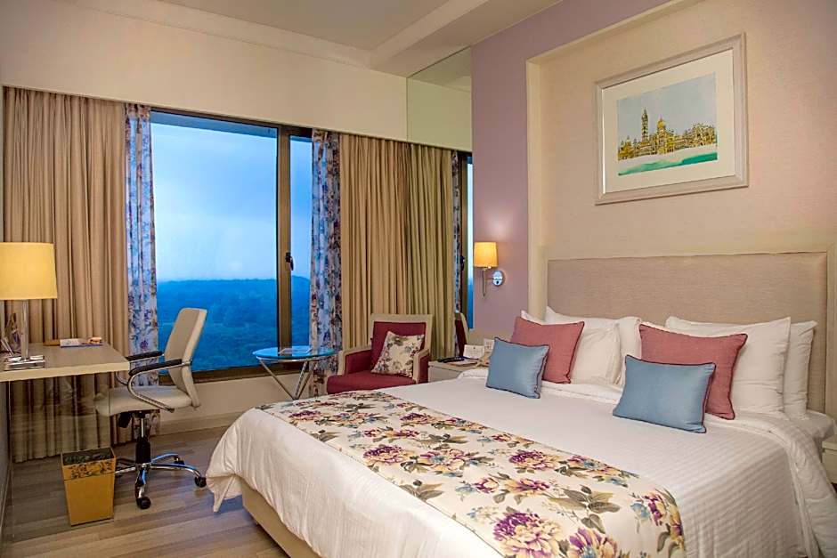 Efcee Sarovar Premiere