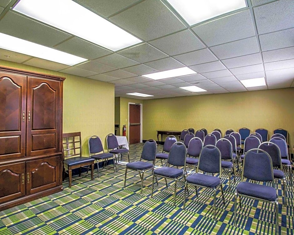 Comfort Inn & Suites Lantana - West Palm Beach South