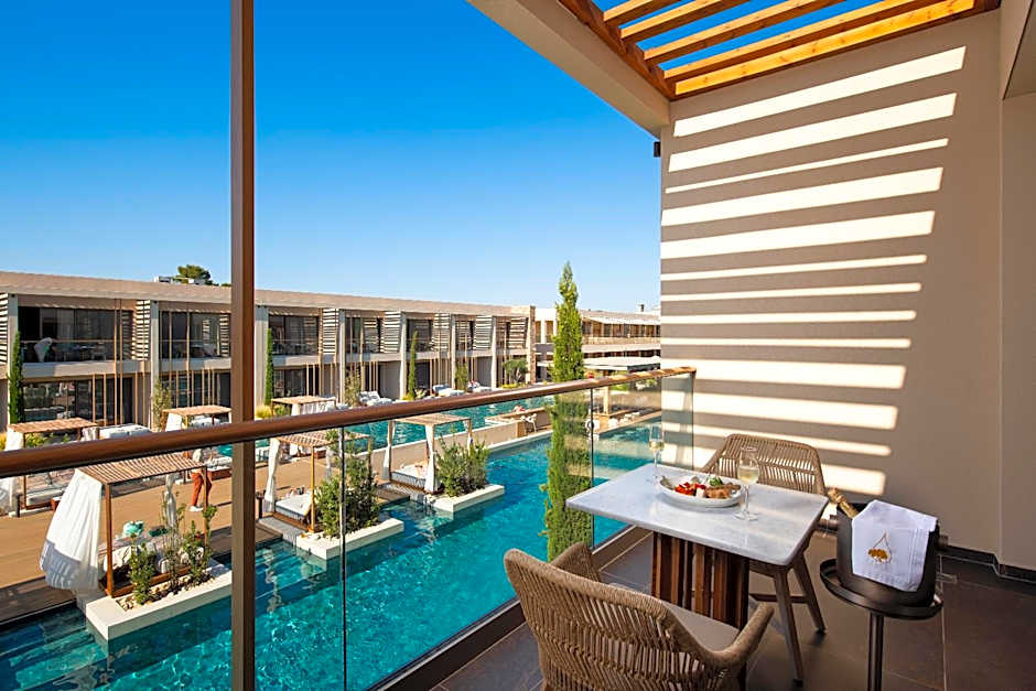 Royal Pearl Island Chios Hotel and Spa