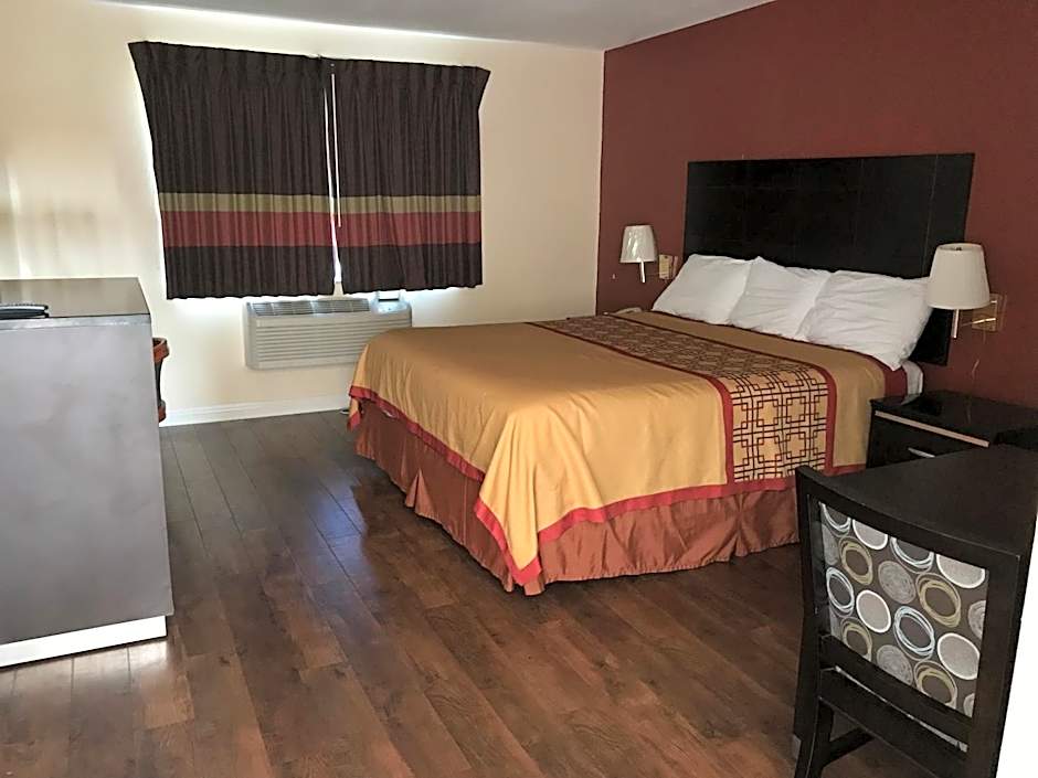 Manhattan Inn & Suites