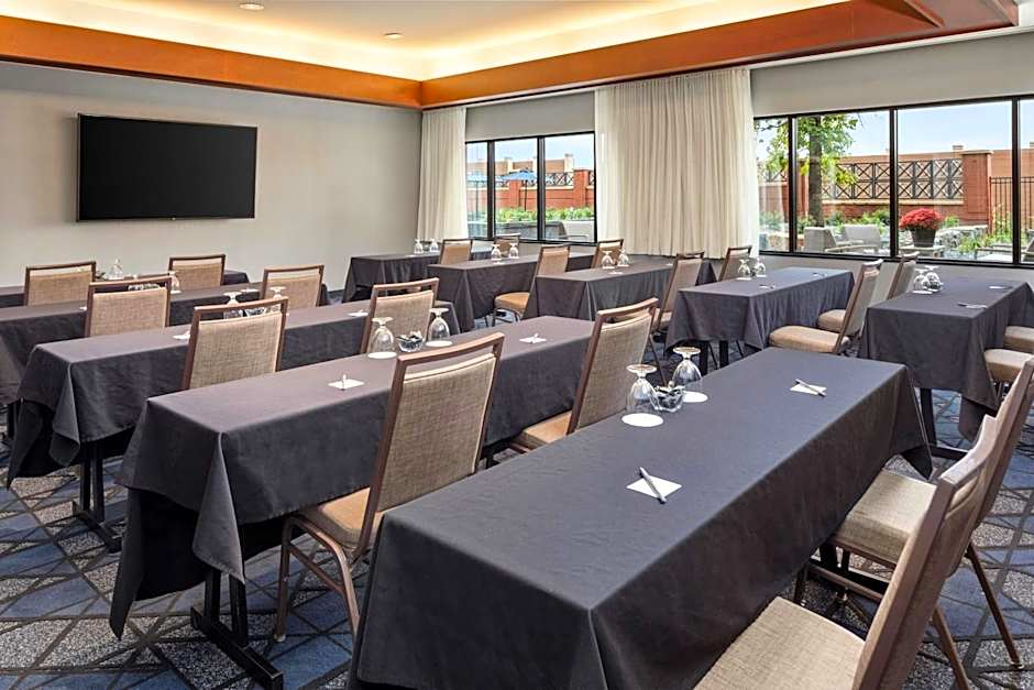 Courtyard by Marriott Minneapolis St. Paul/Roseville